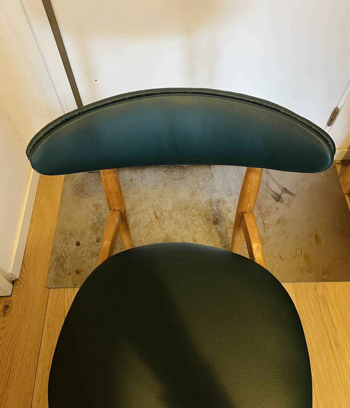 (Lot) 3 Chairs Pierre Guariche Model Licorne