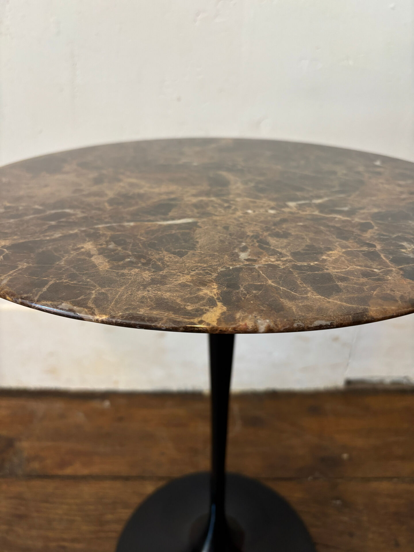 Tulip Table by Eero Saarinen