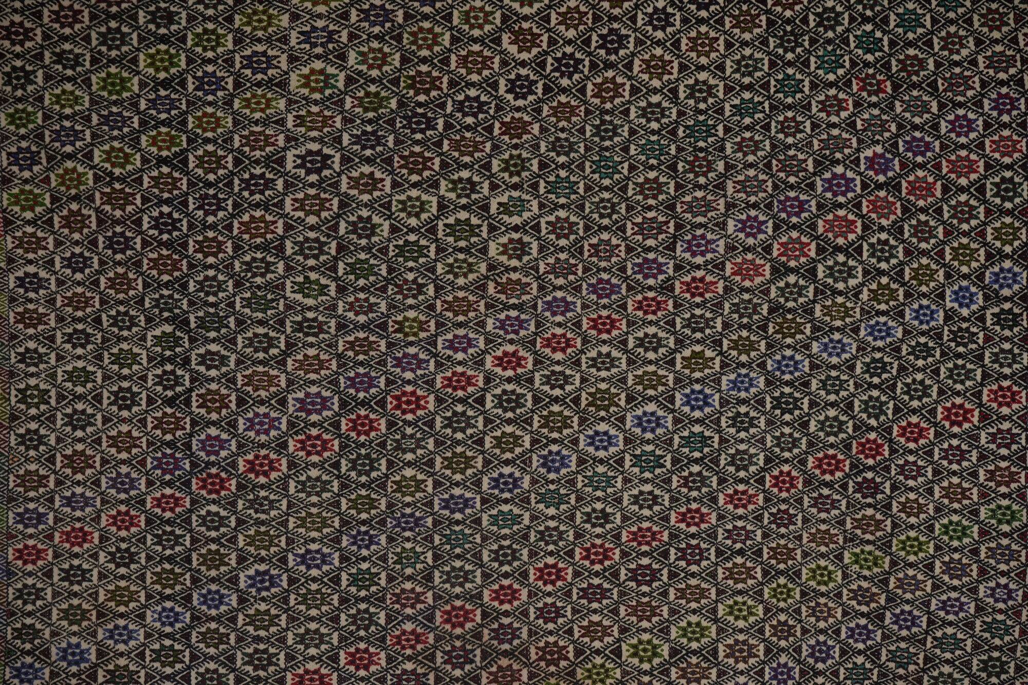 Vintage Turkish kilim, handwoven, 147x211 cm.