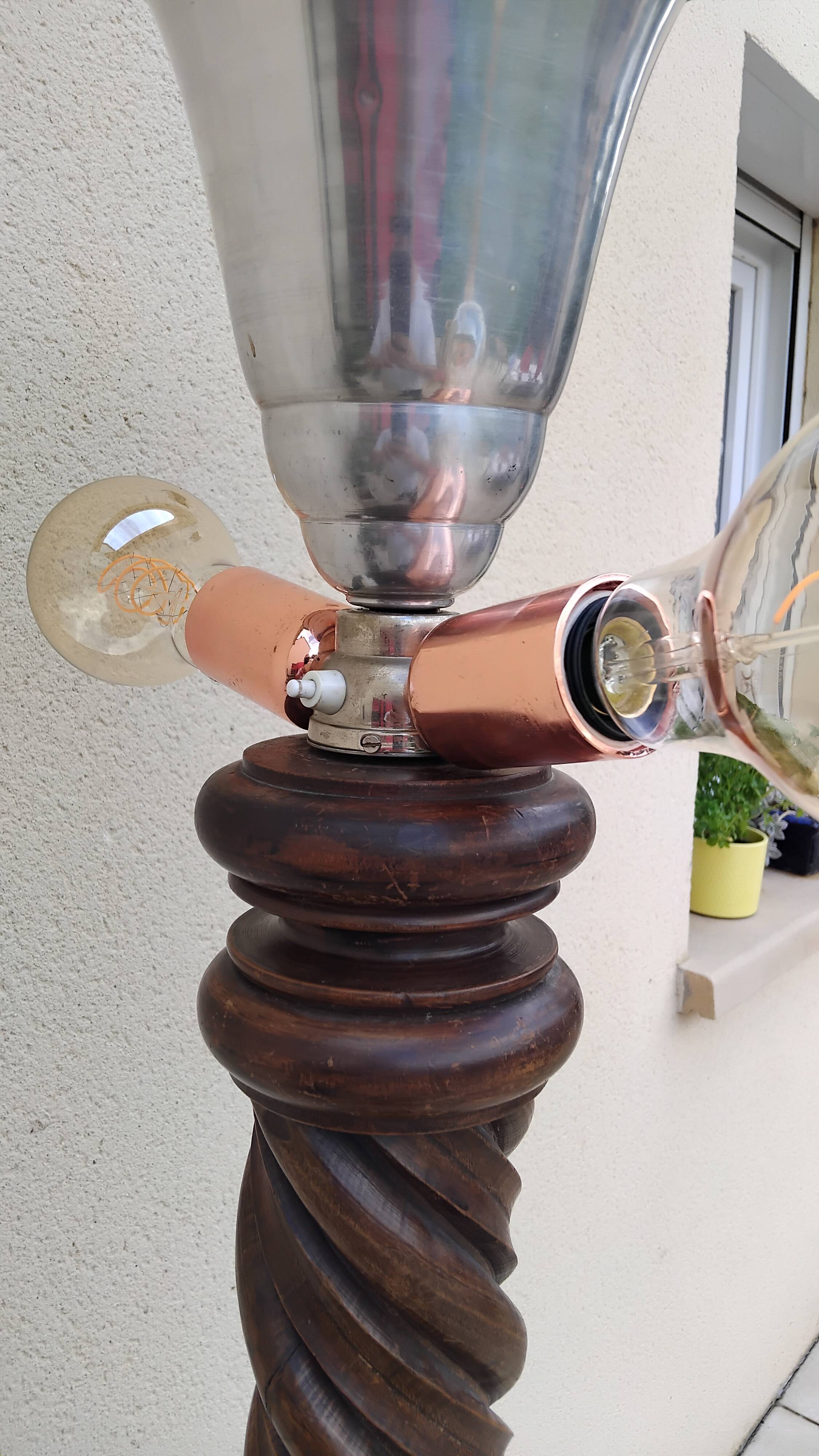 Vintage art deco design floor lamp in the style of Charles Dudouyt