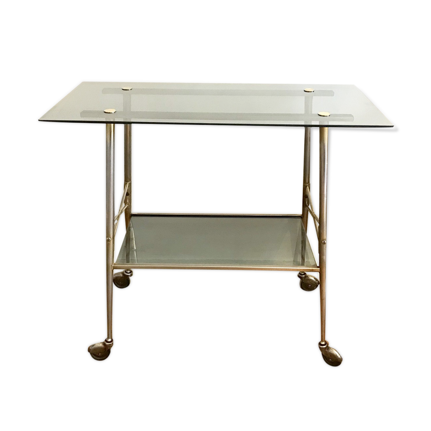 Serving table 1970