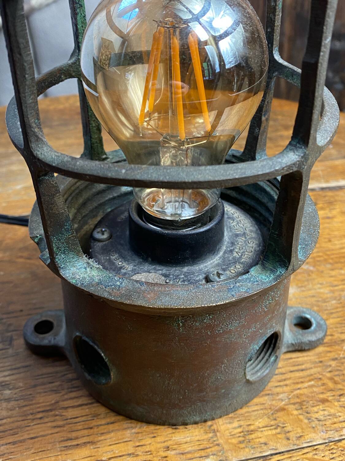 Antique lampe de bateau Russell @ Stoll New York
