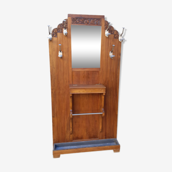 Coat rack cloakroom