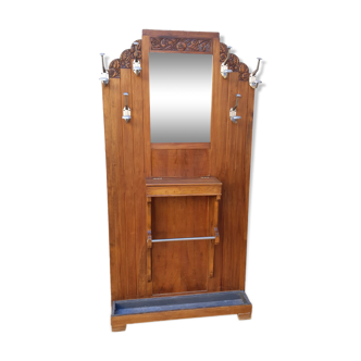 Coat rack cloakroom