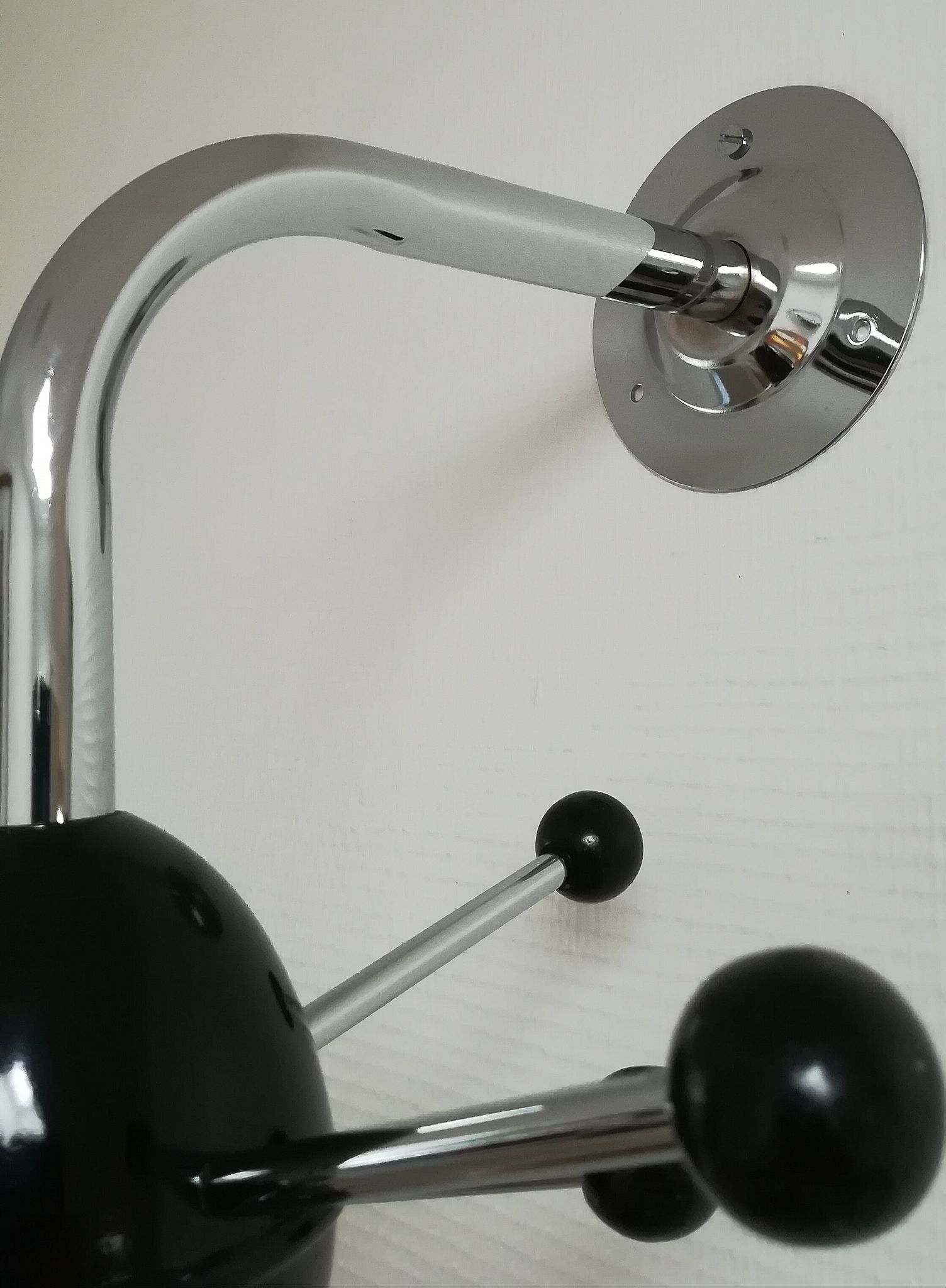 Black Sputnik coat rack and chrome 80s design