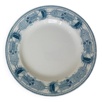 Vintage round plate by CM&C model Massena 220650.