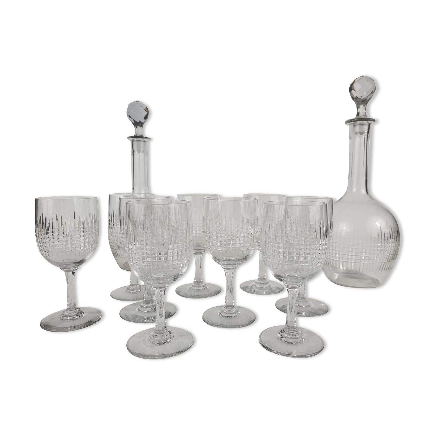 Service 9 wine glasses and 2 decanters in Baccarat crystal Nancy model