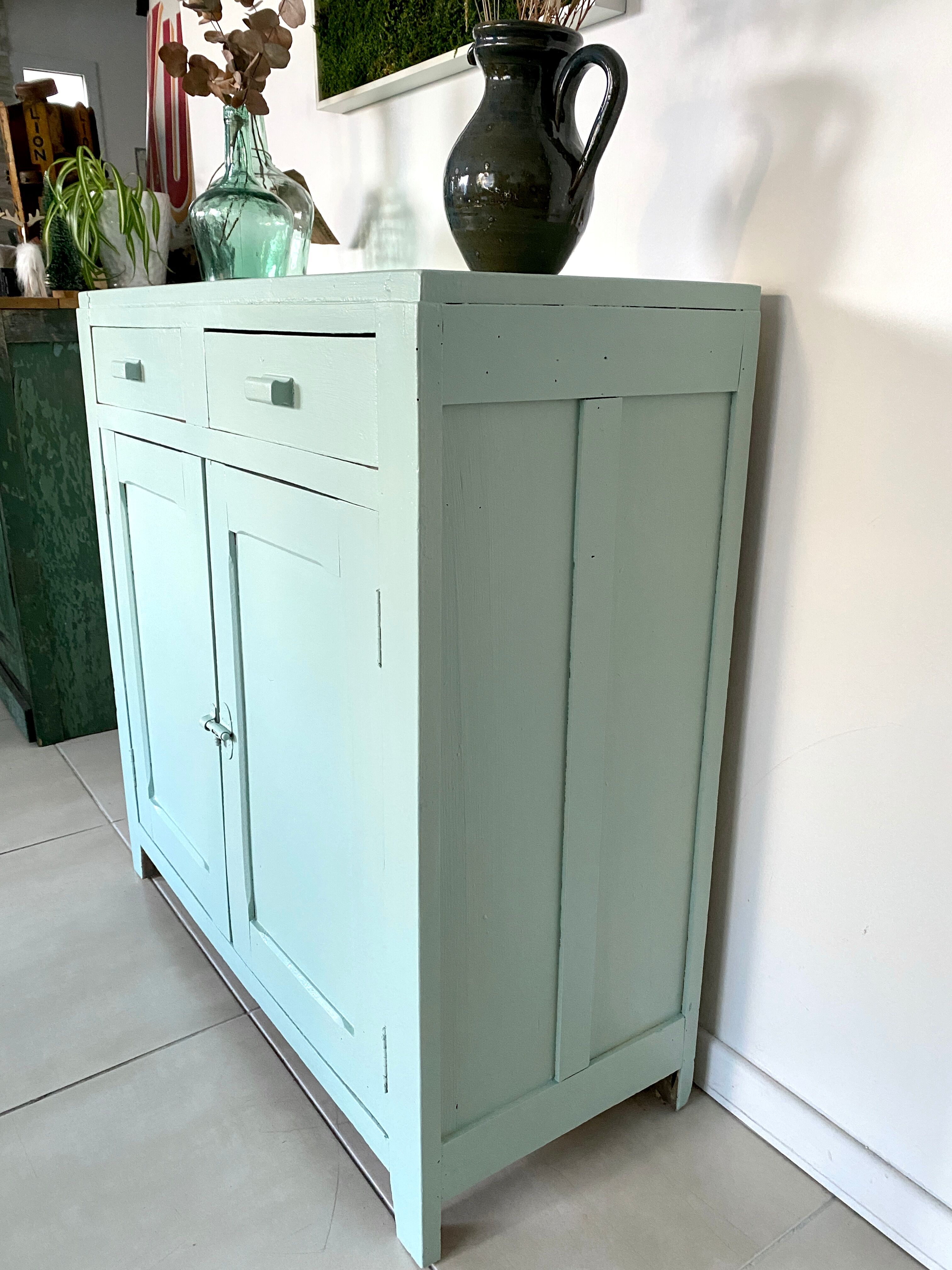 Parisian buffet green mint