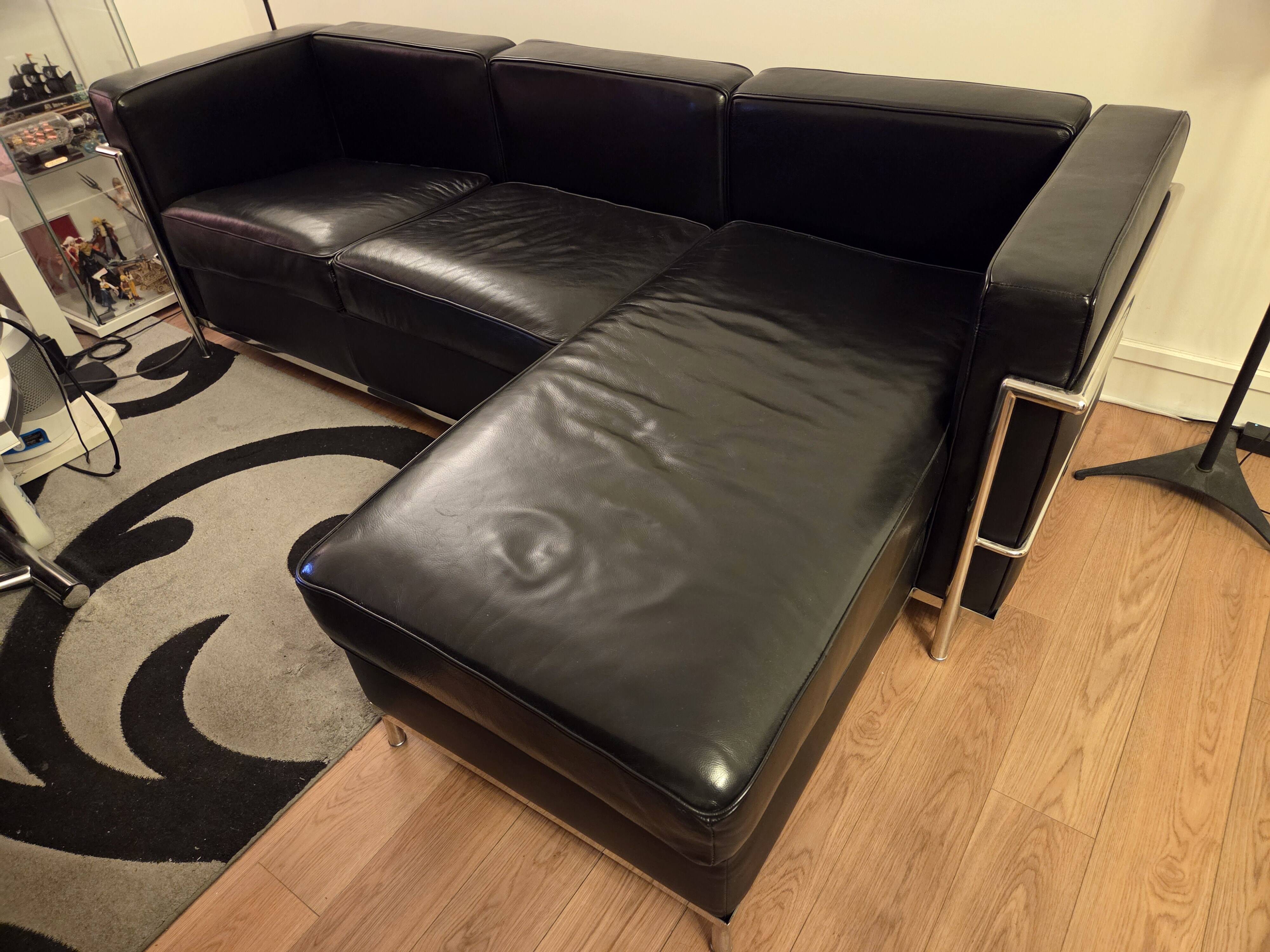 LC2 corner sofa Le Corbusier - Black Italian Leather