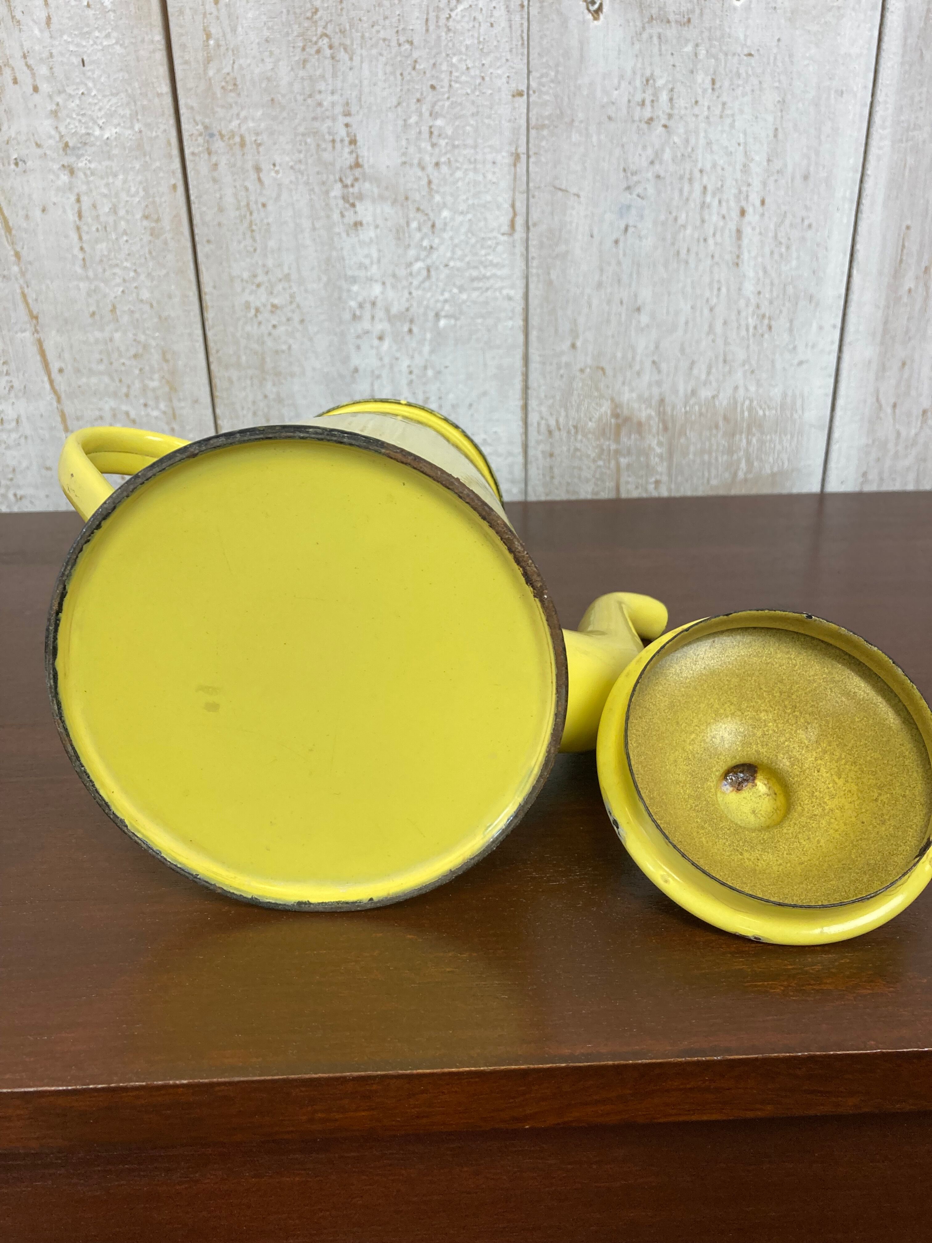 Yellow enamelled coffee maker