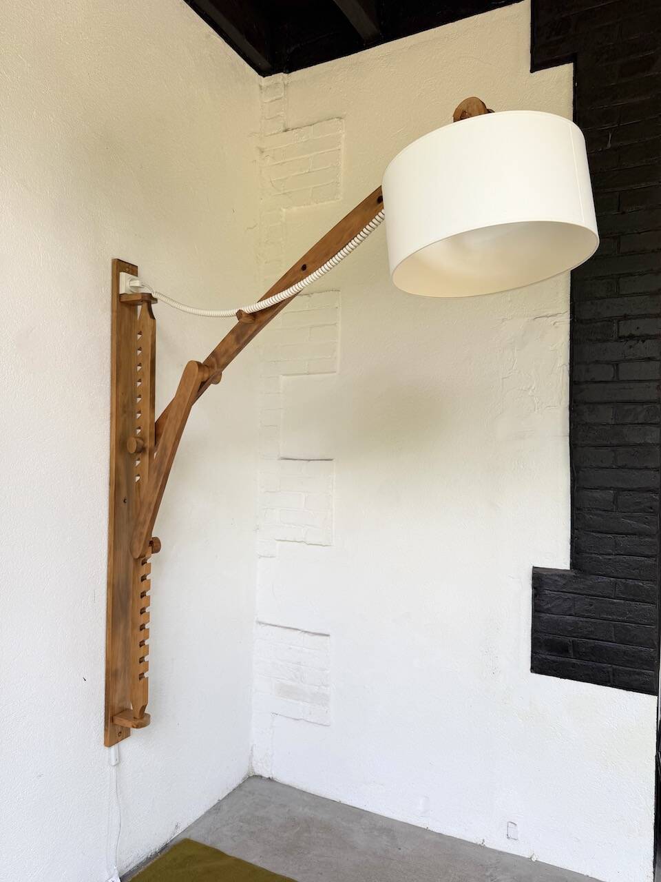 Mountain furniture gallows France pine