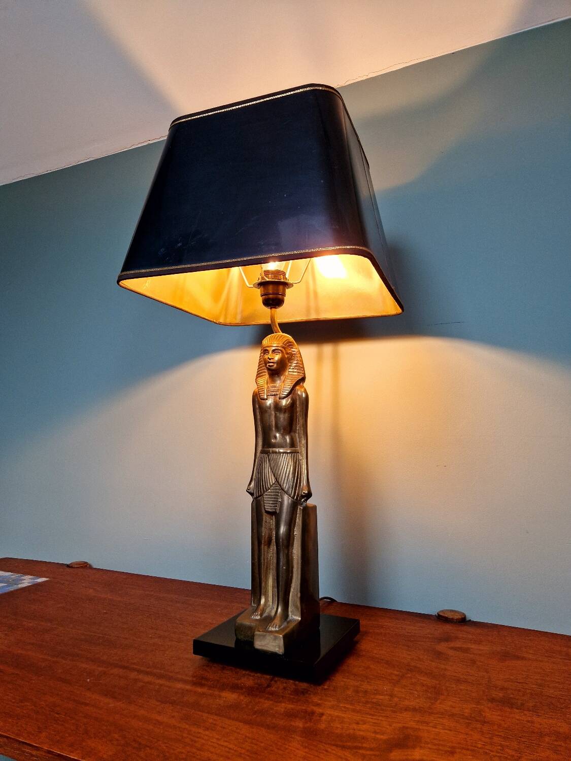 Egyptian table lamp, Hollywood Regency style, 1970