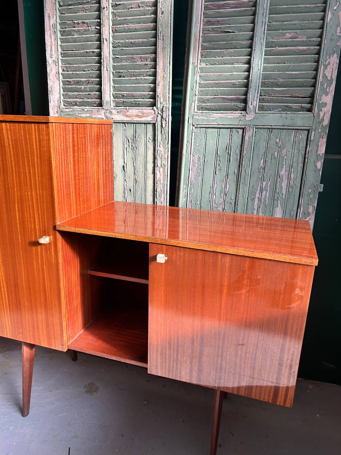 Mahogany veneer sideboard