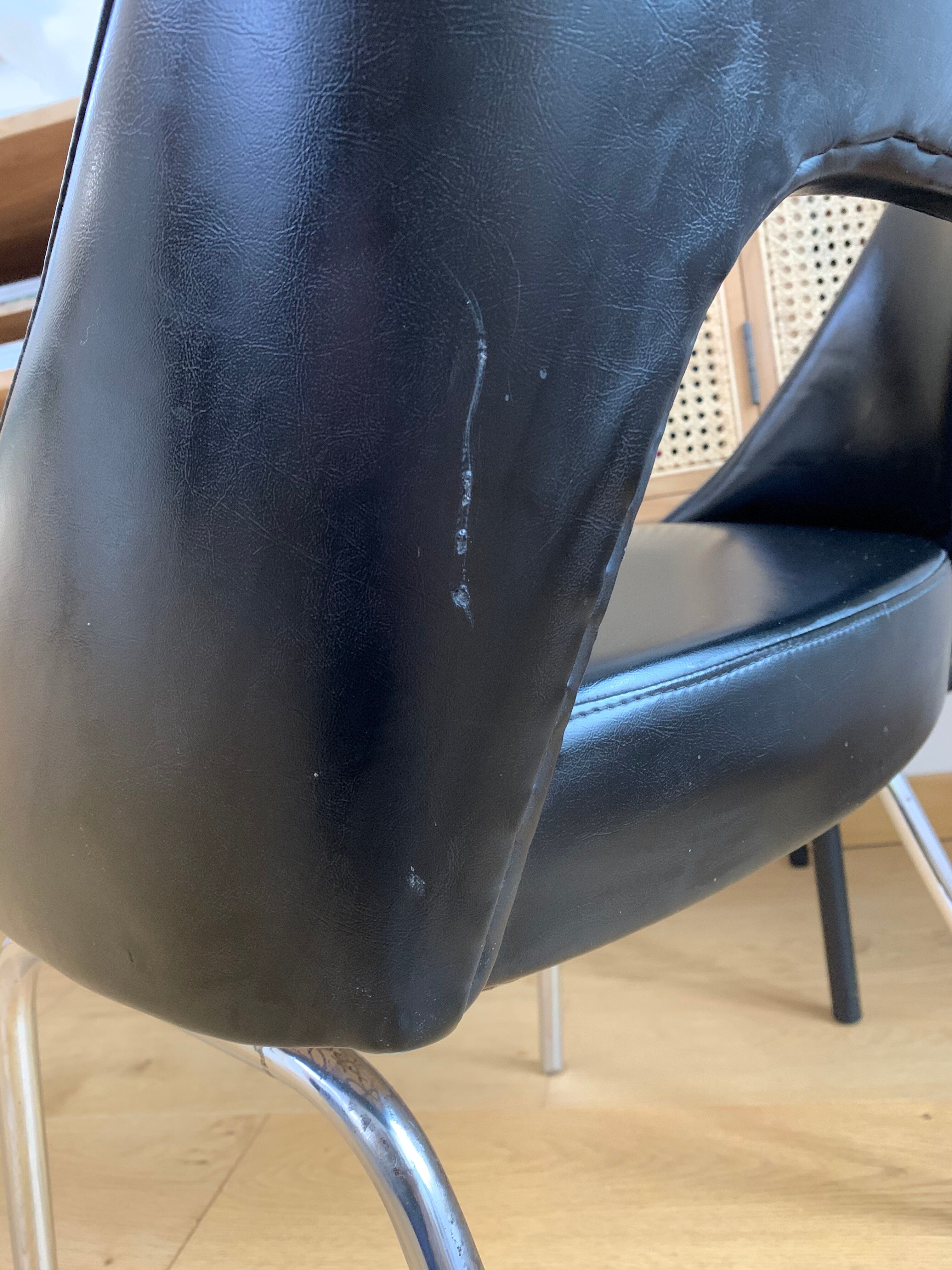 Pair of chairs brand Roset