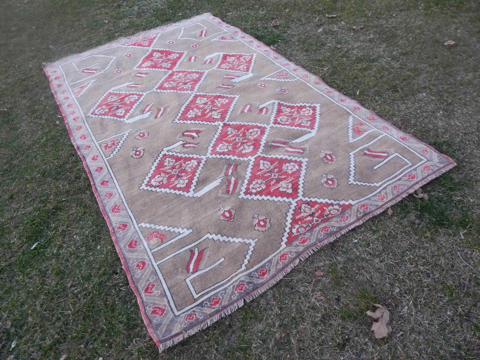 Vintage Turkish Oushak rug 154x243 cm