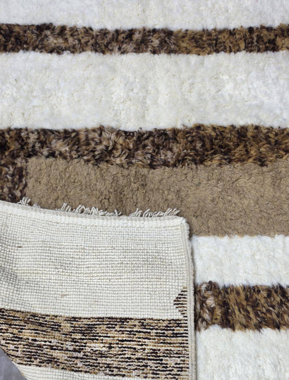 Contemporary Berber Rug - 313 x 242 cm