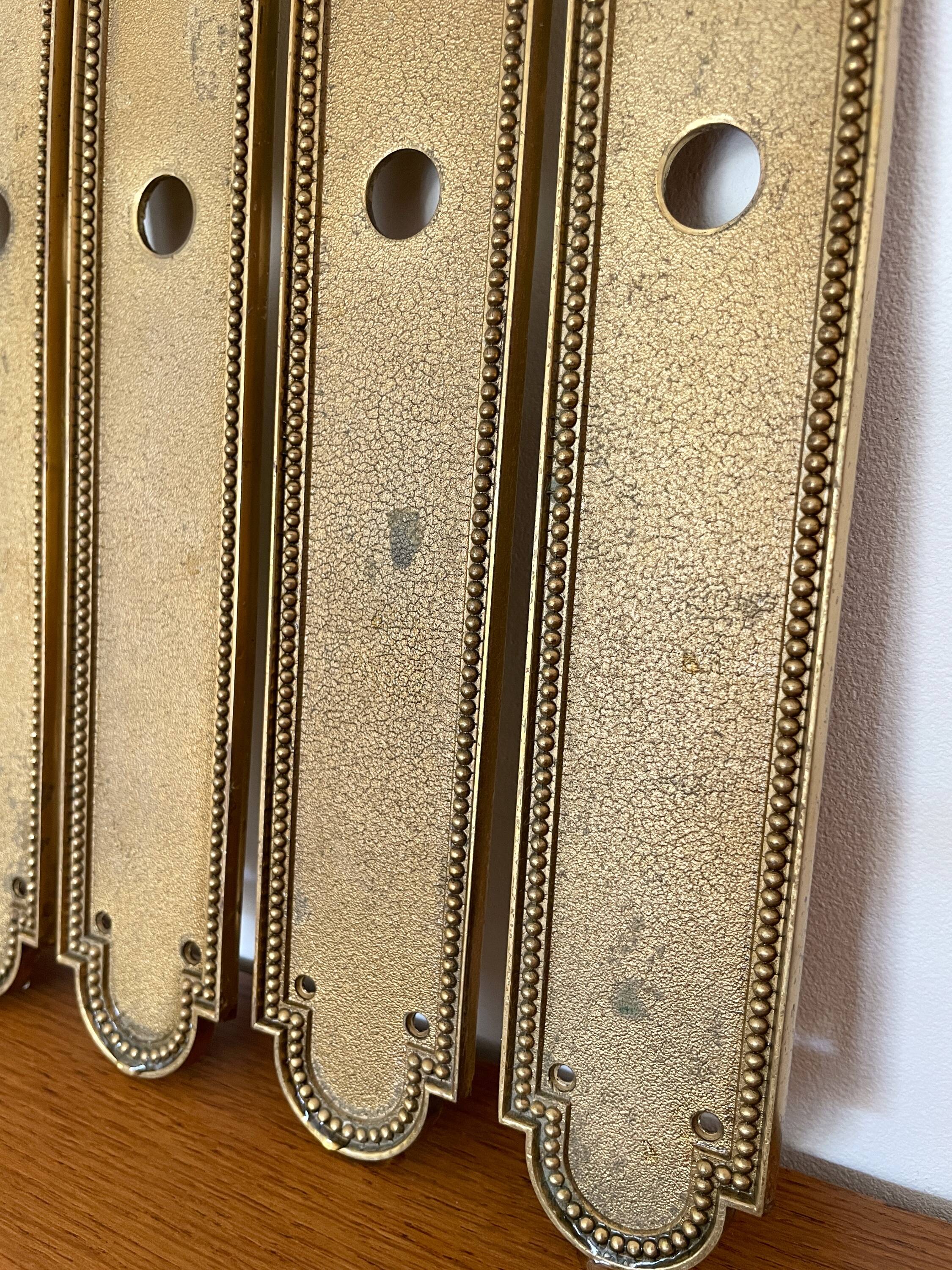 Set of 13 antique beaded brass cleanliness plates + handle – 19th century