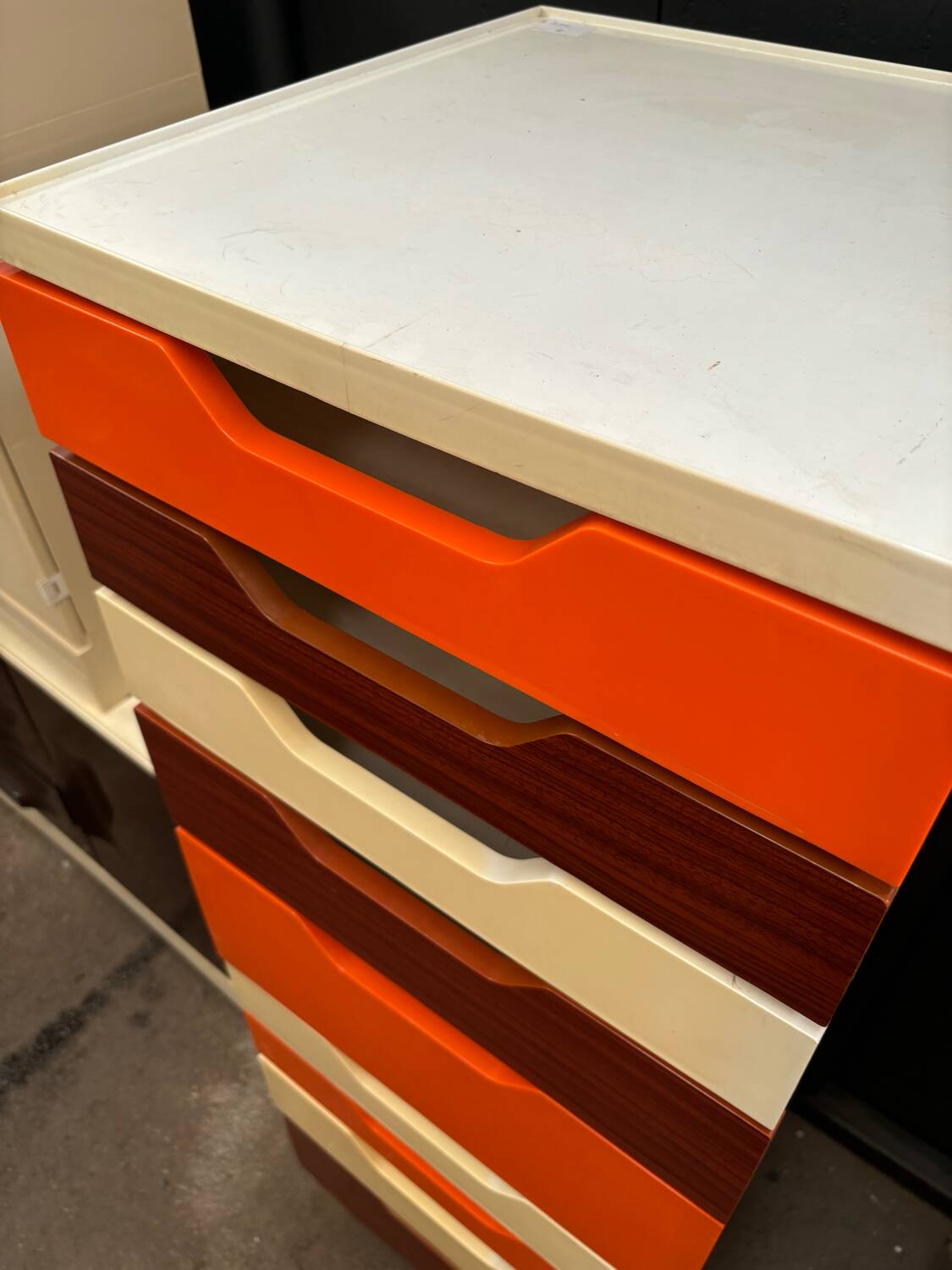 Plastic chest of drawers 1970