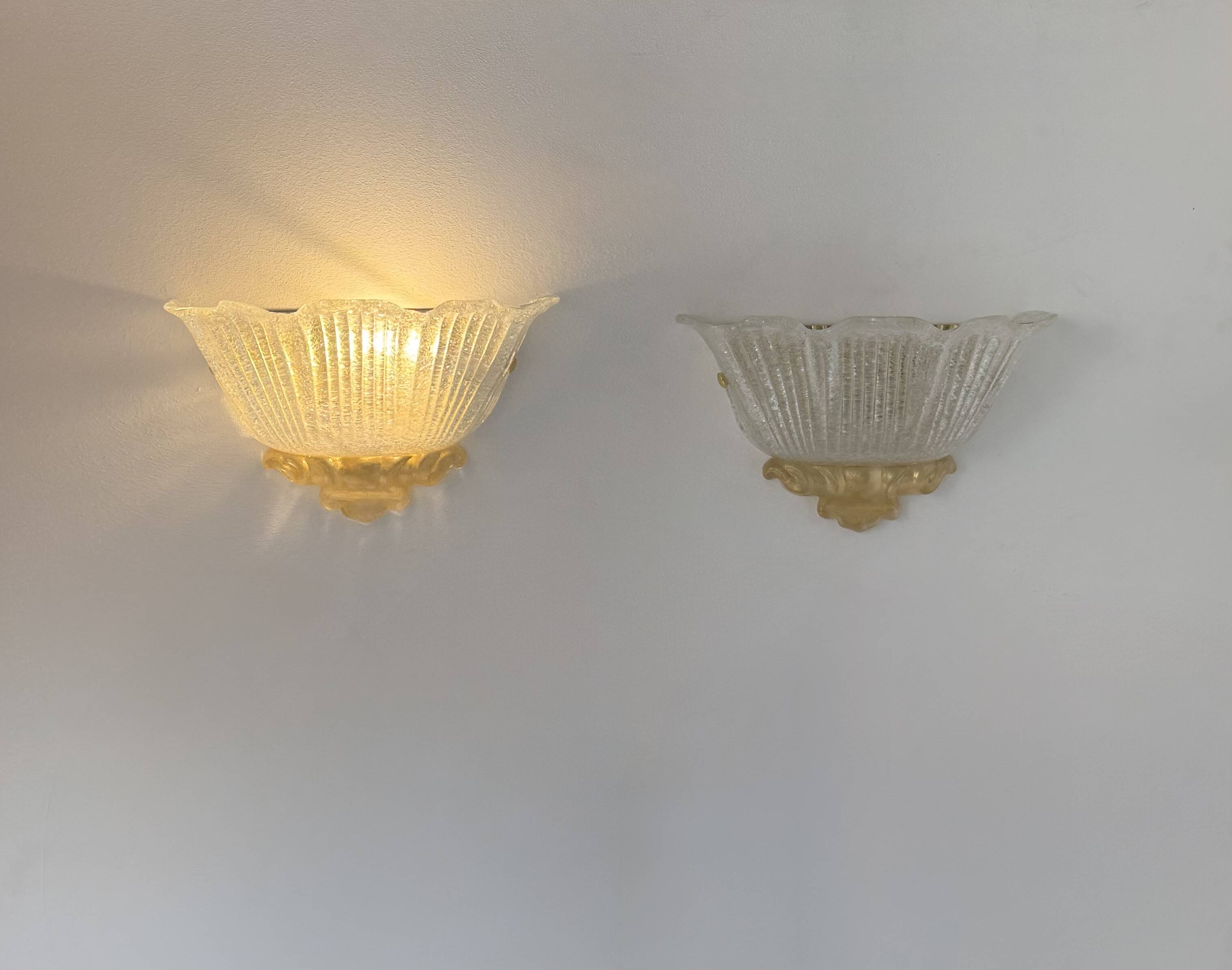 Paire d'appliques vintage moulé pressé, verre de Murano, Italie, 1980
