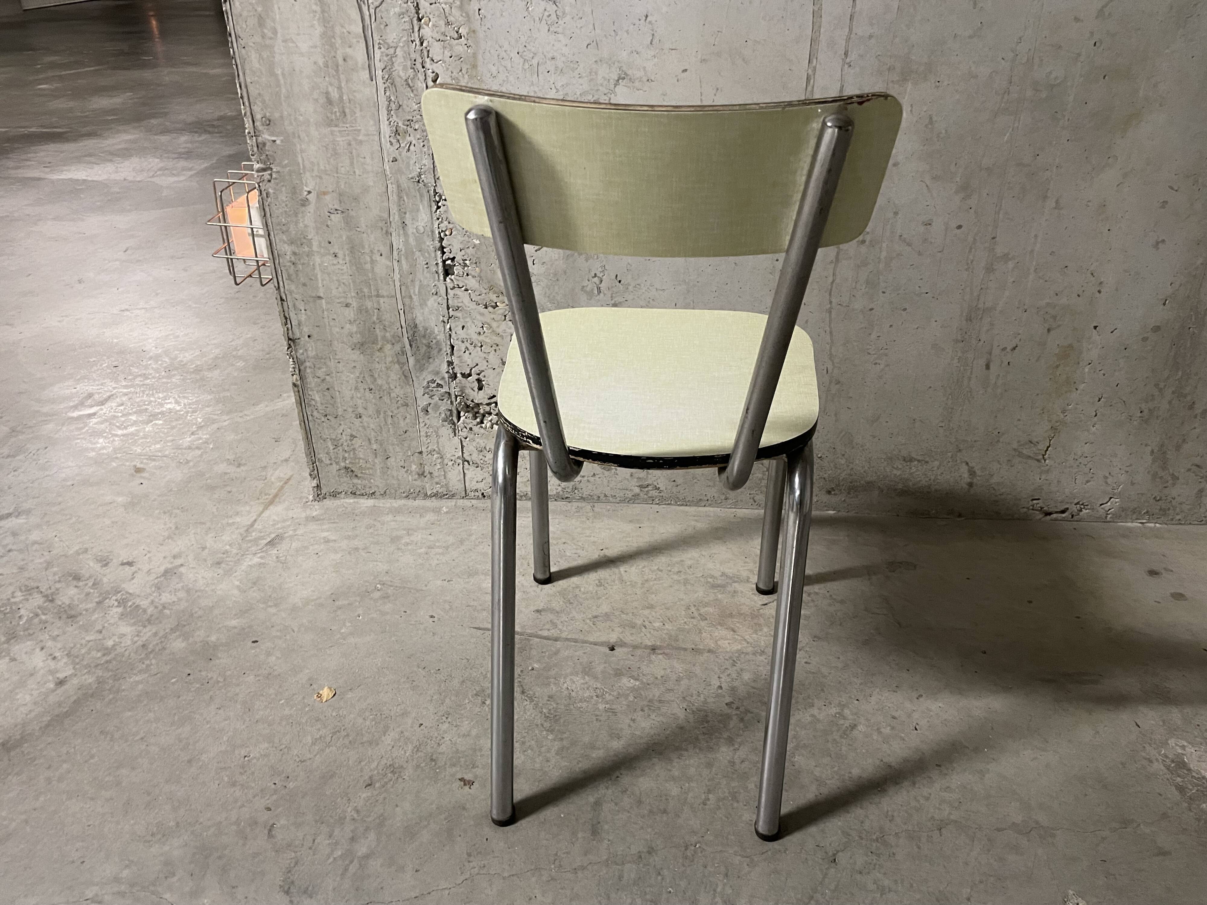 Chaise en formica années 50