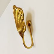 Set of 2 italian Mid Century Modern brass leaf shaped wall lamps by Tommaso Barbi