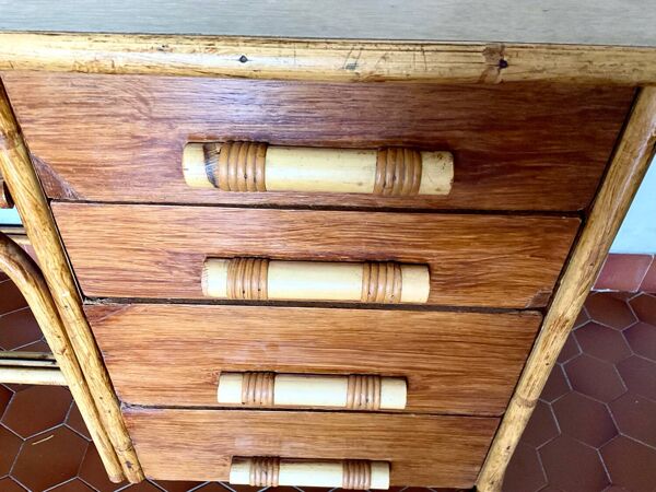 Bureau ancien en rotin