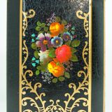 English octagonal box in screen-printed metal