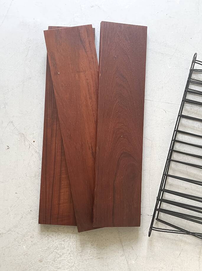 Etagere bibliotheque scandinave en bois et filaire métal noir, Tomado 1970