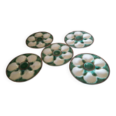 Lot de 5 assiettes à coquillages en barbotine.