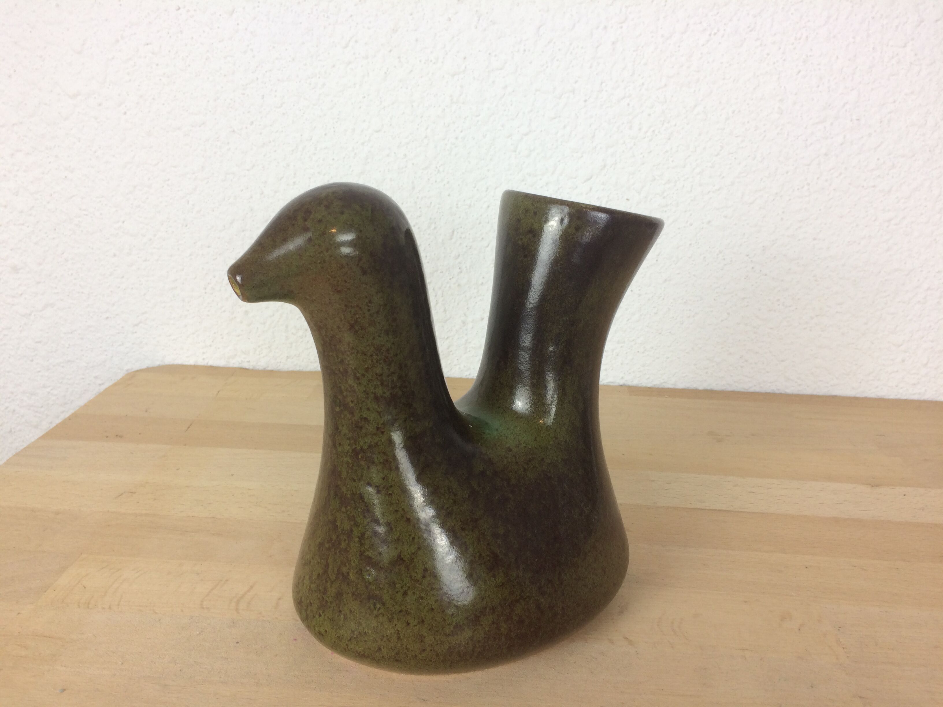 Pitcher hen Josephine Baker zoomorphic by the Perigourdine Pottery