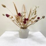 White pot in glazed stoneware