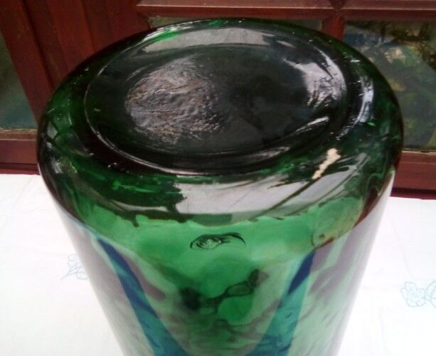 Glass vase