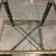 Table d’appoint en fer et verre patine antique
