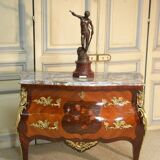 Commode en marqueterie régence 20e siècle