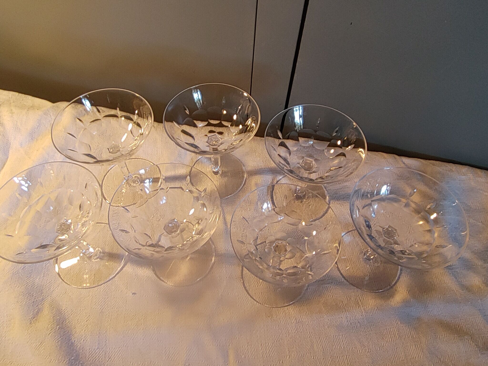 7 Coupes à champagne  - Estampille au tampon Cristal Saint Louis France