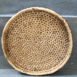 Plateau, wicker basket