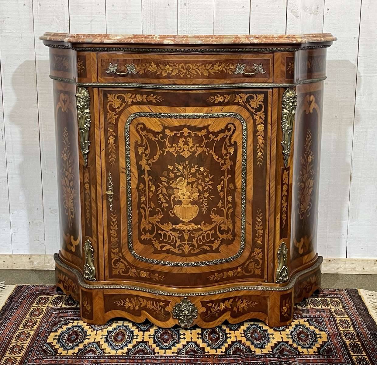 Buffet marqueté en bois de rose, hêtre et dessus marbre