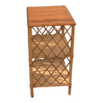 Rattan shelf with crossbars