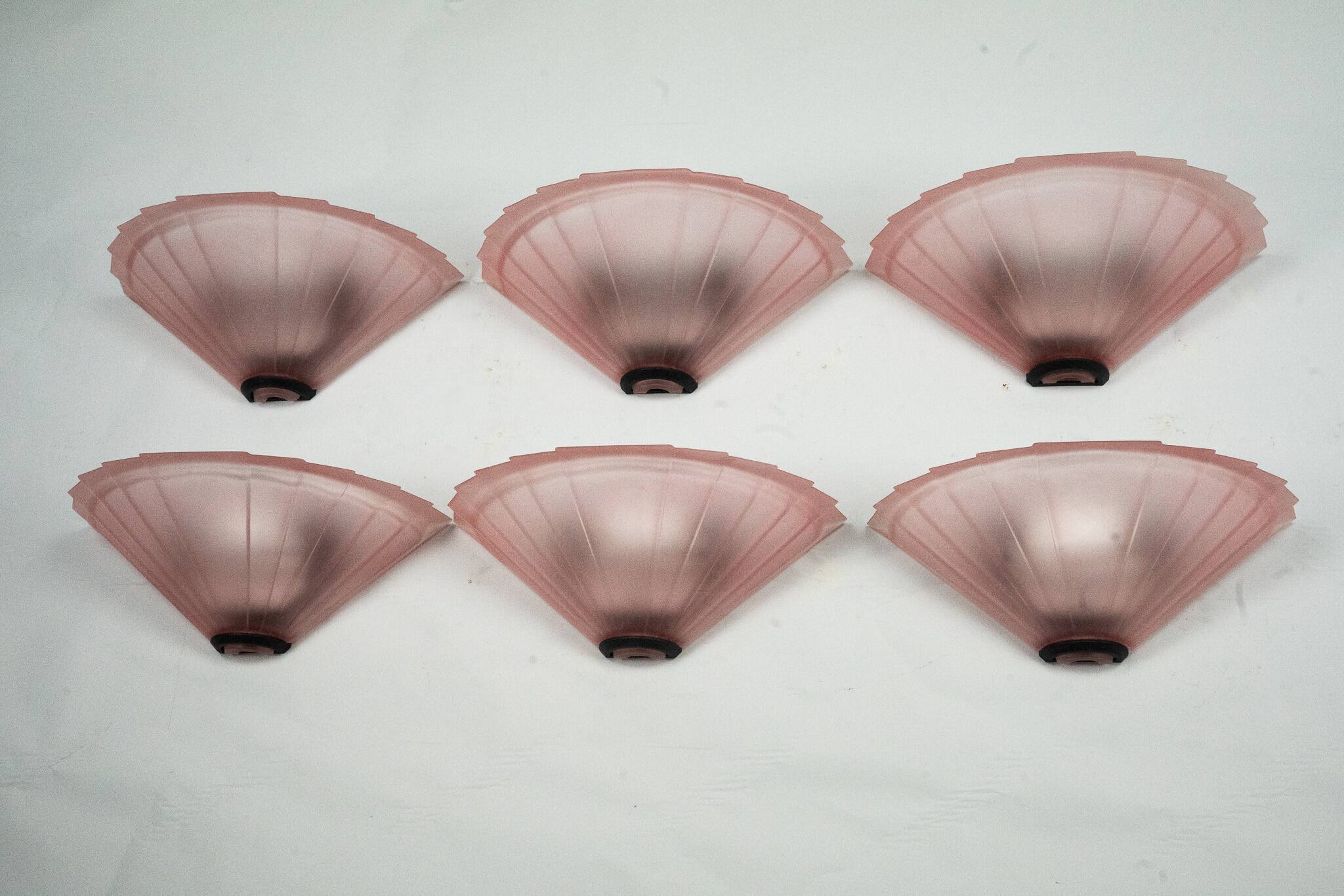 Set of six De Majo sconces in thick pink murano glass. Italy 1980s