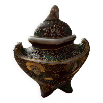 Asian-inspired pot with lid