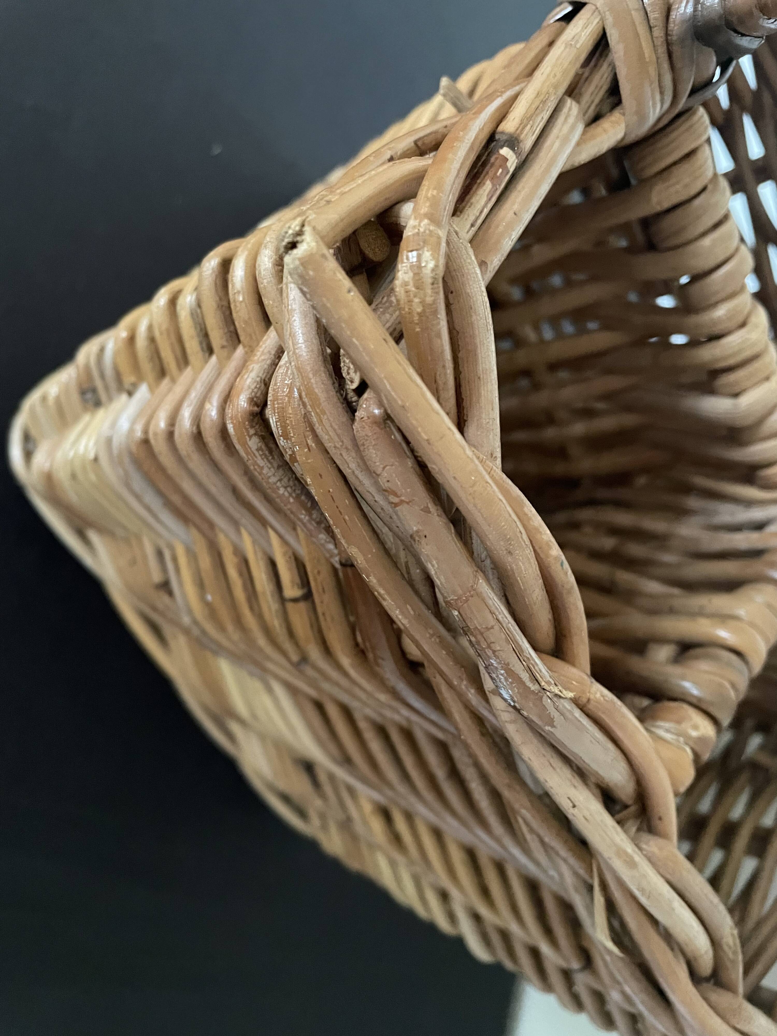 Bottle storage basket