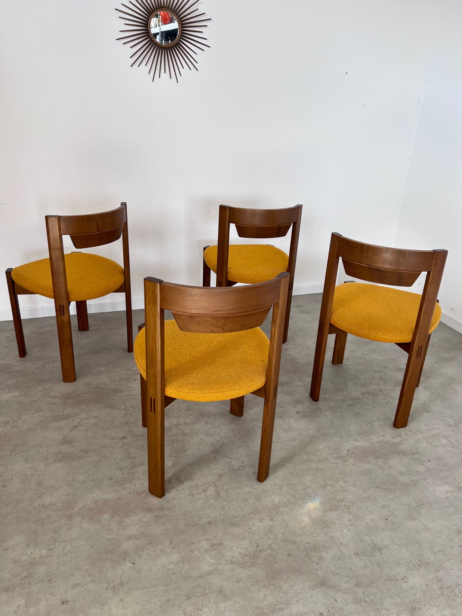 Set of 4 Scandinavian style chairs Girsberger 70s vintage solid wood