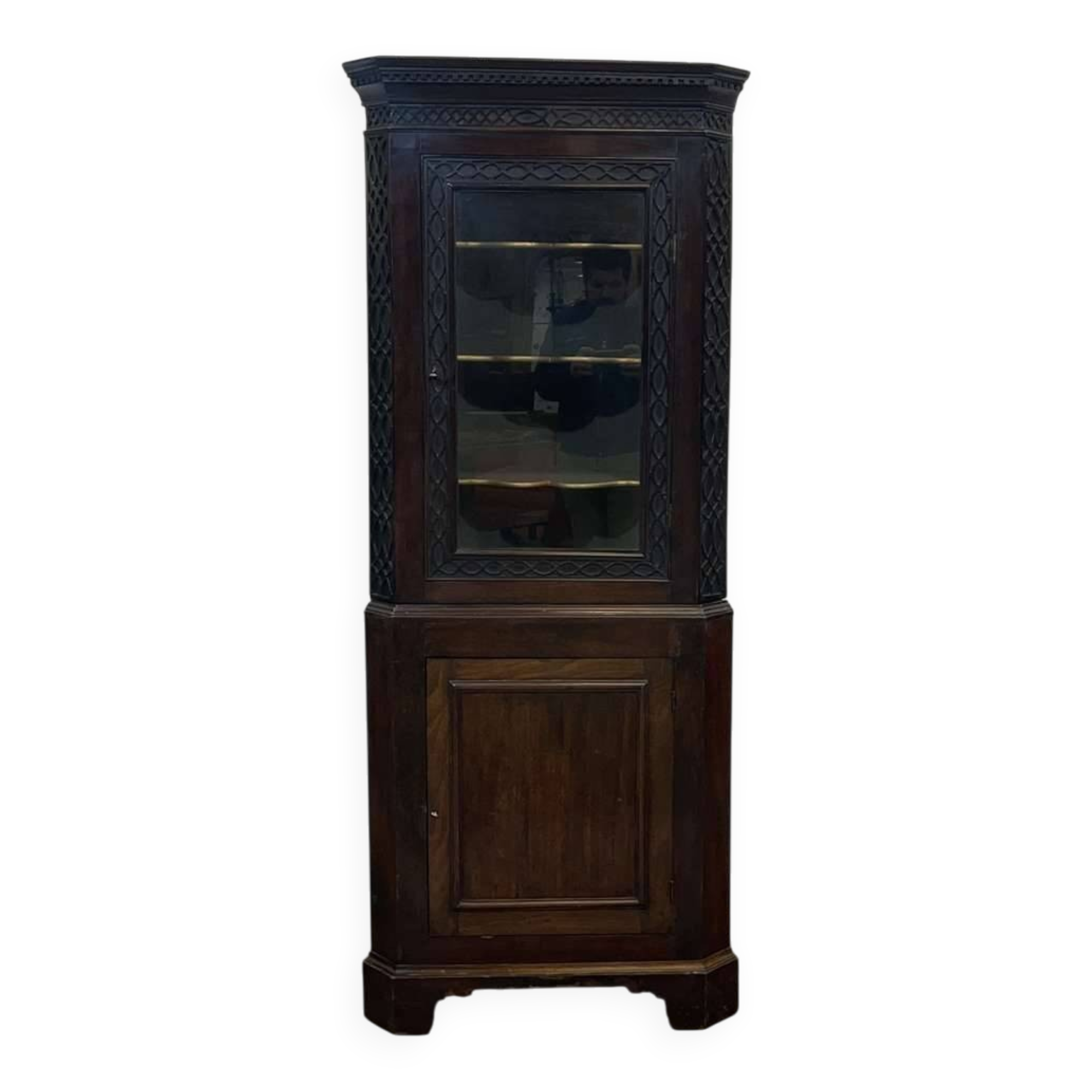 19th century English corner cabinet in walnut, mahogany and oak