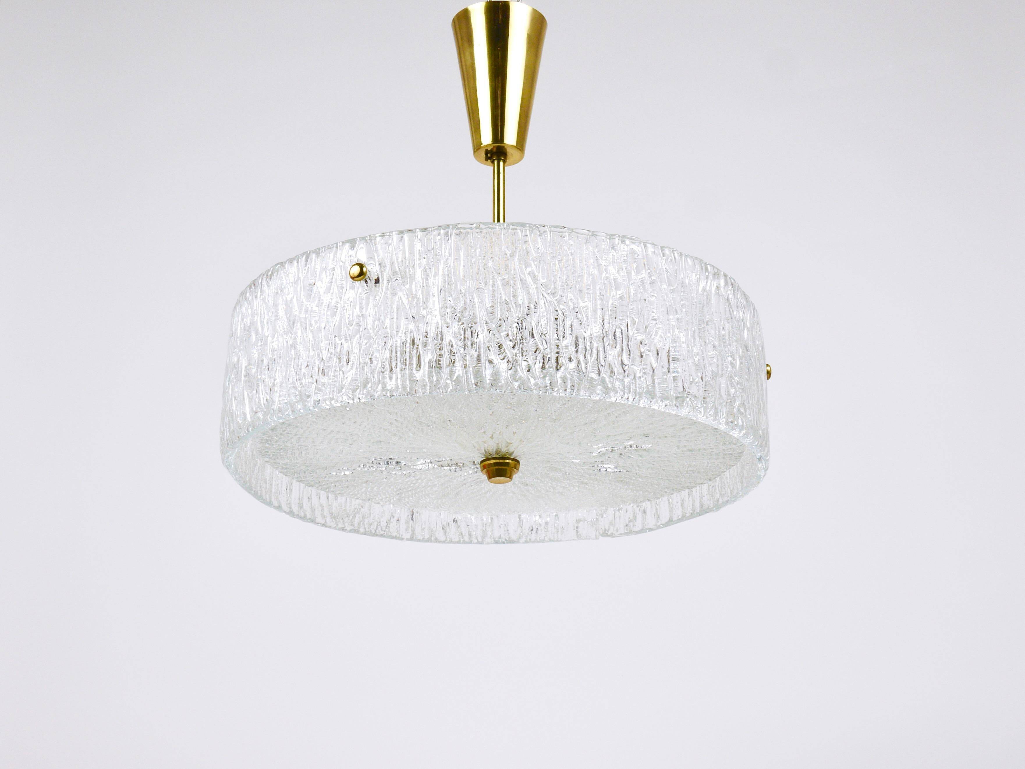 J.T. Kalmar Lustre pendant light in brass and textured glass, 1950s