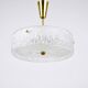 J.T. Kalmar Lustre pendentif en laiton et verre texturé rond, années 1950