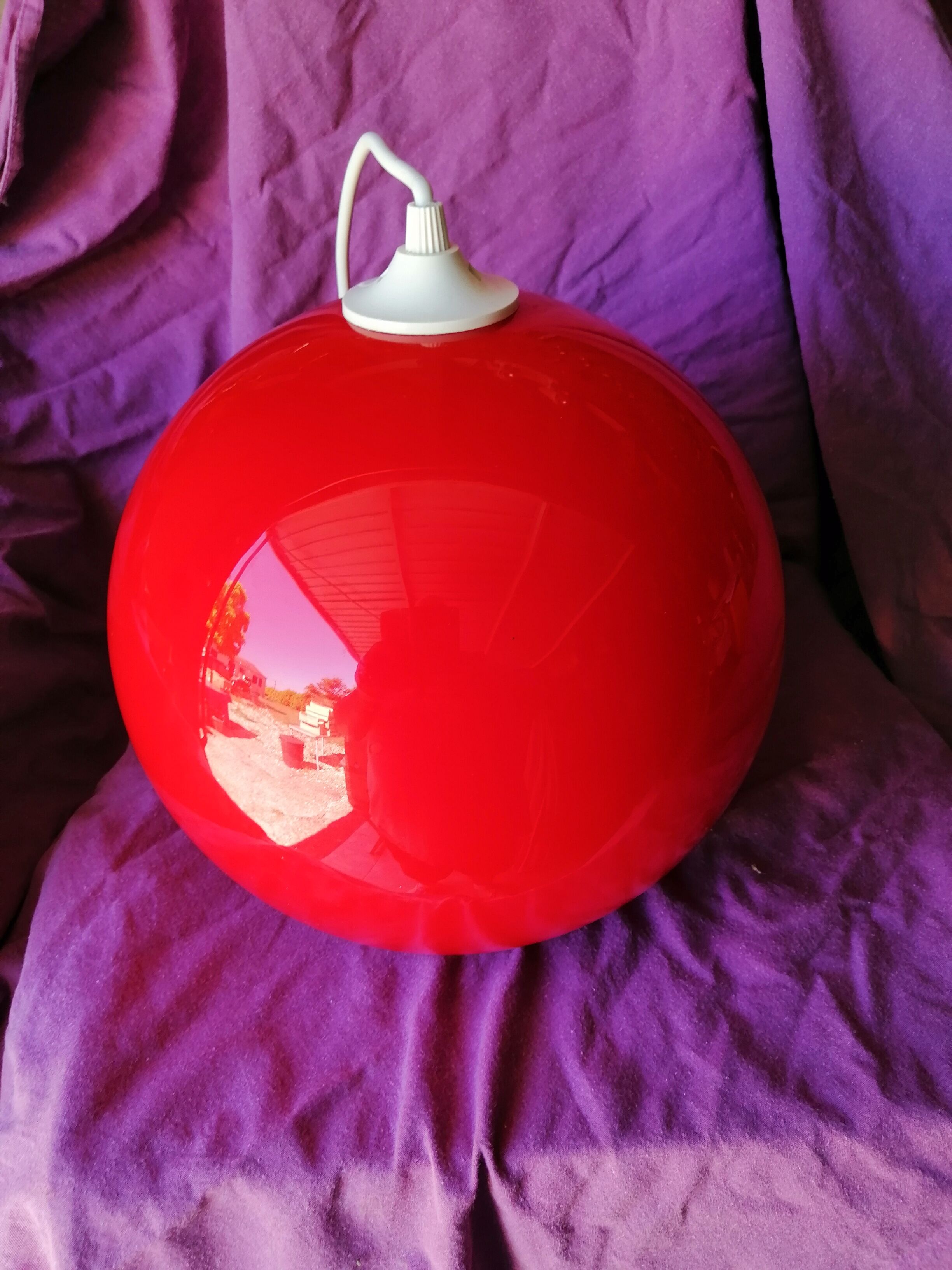 Vintage red suspension