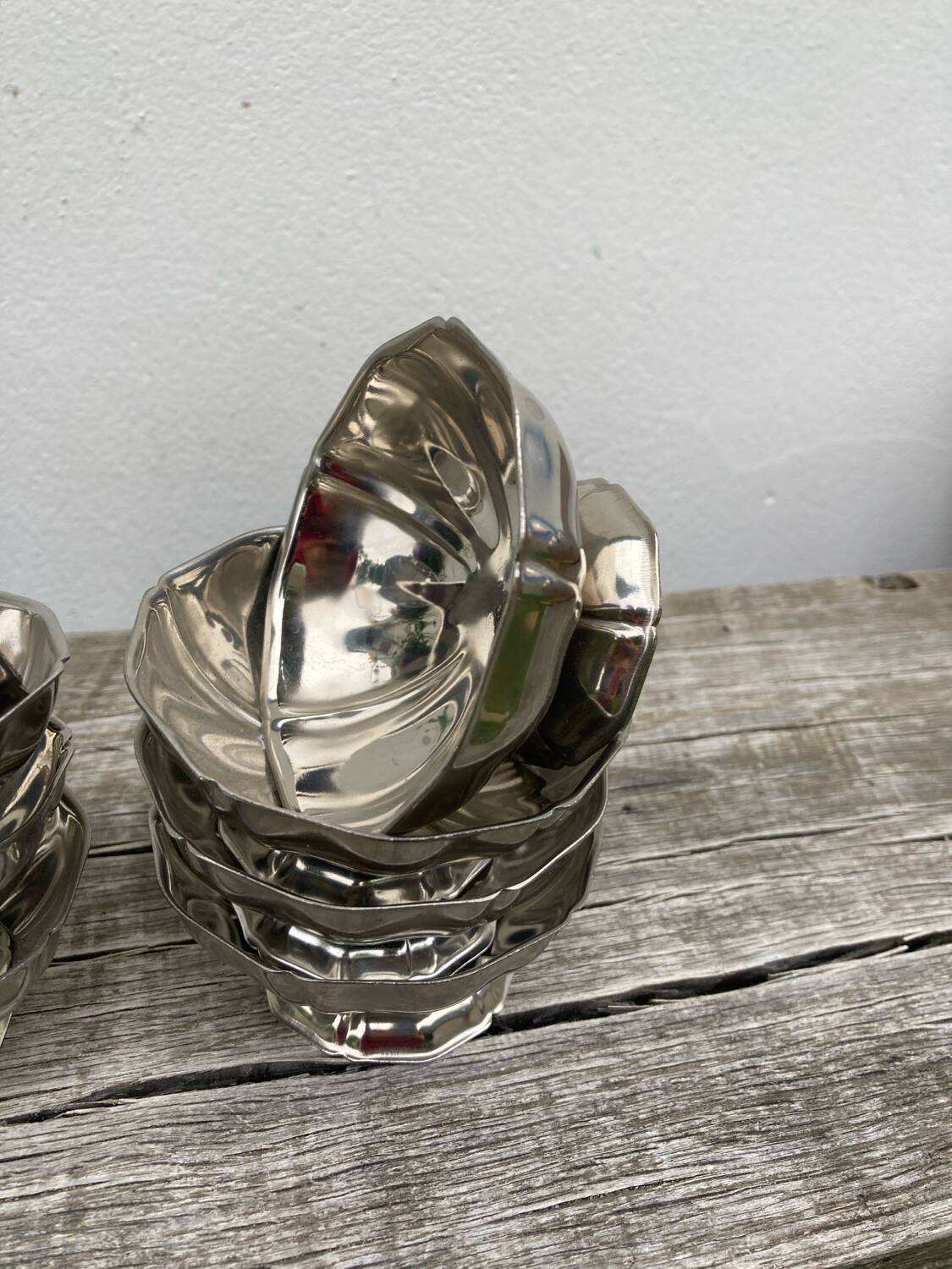 8 stainless steel bowls from the 1970s