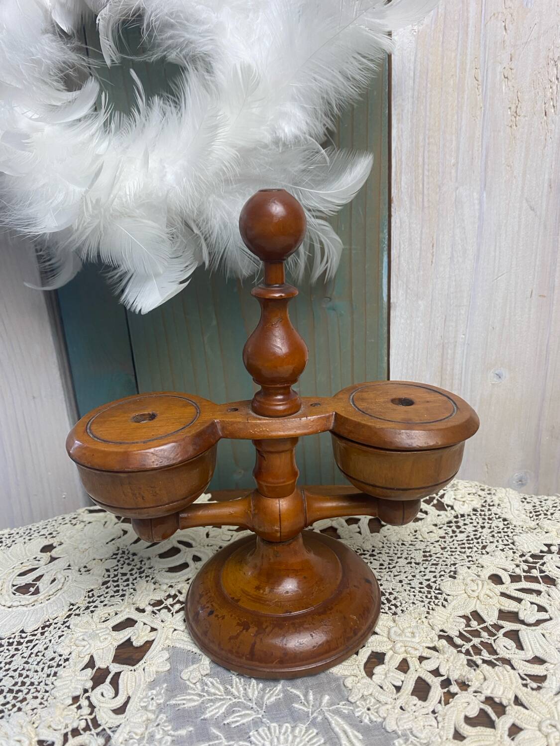 Saleron en bois pivotant ancien 