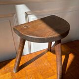 Tabouret tripode en bois