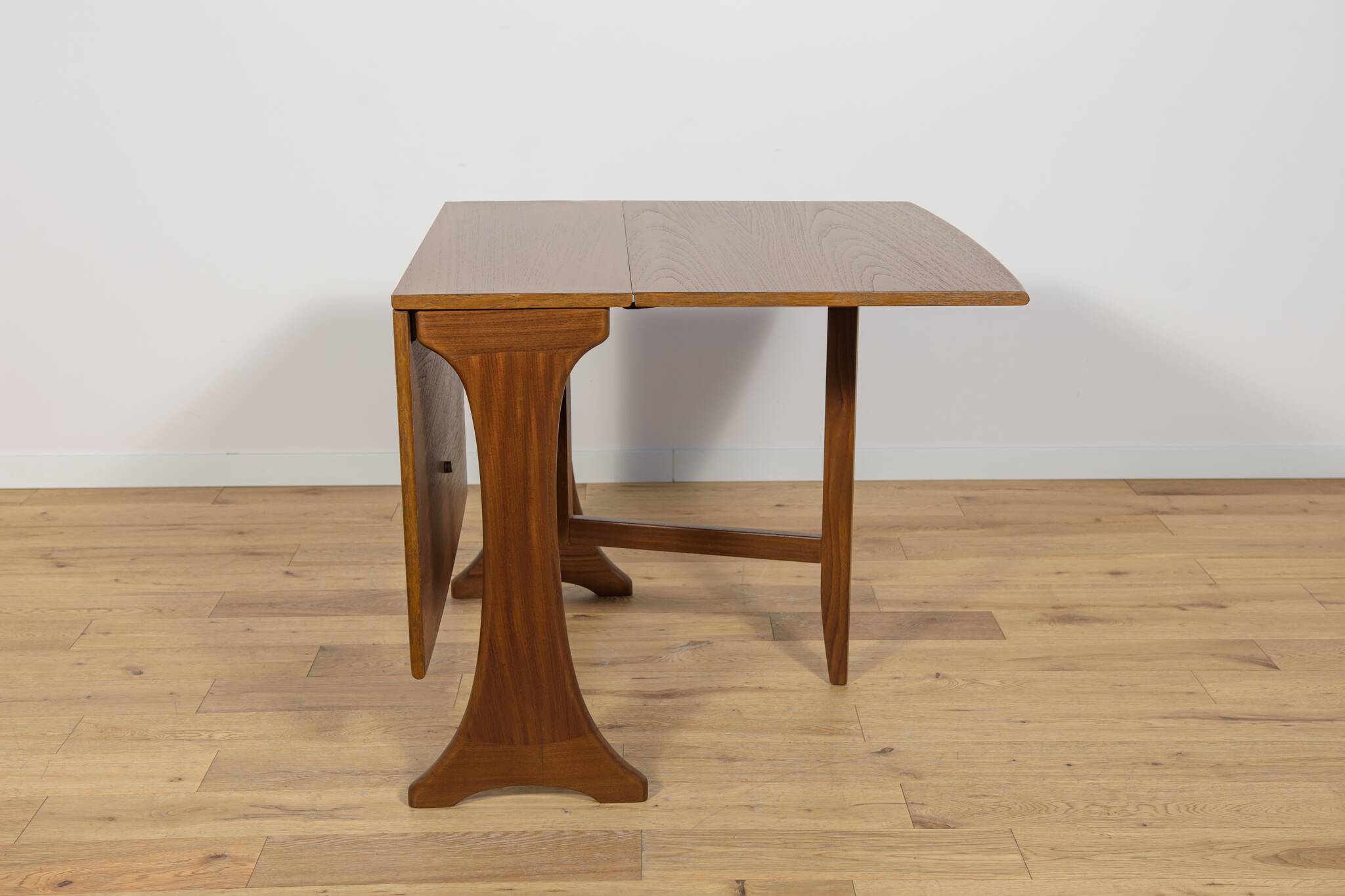 Mid-Century Teak Extendable Dining Table from G-Plan, 1960s
